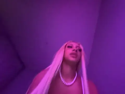 Snapshot of teethelightskinbarbie chatting on March 30, 2026, 8:43 pm teethelightskinbarbie online show from March 30, 2026, 8:43 pm