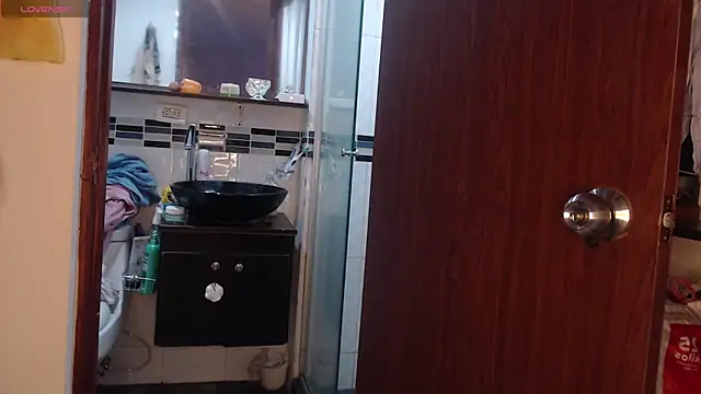 Snapshot of AuraFuego chatting on May 23, 2026, 12:31 pm AuraFuego online show from May 23, 2026, 12:31 pm