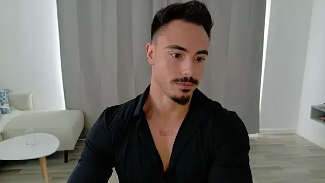 Snapshot of Master_Lukas chatting on May 4, 2026, 12:34 pm Master Lukas online show from May 4, 2026, 12:34 pm