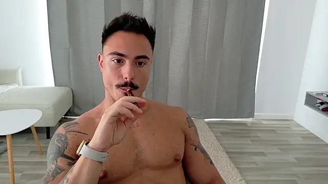 Snapshot of Master_Lukas chatting on May 19, 2026, 1:28 pm Master Lukas online show from May 19, 2026, 1:28 pm