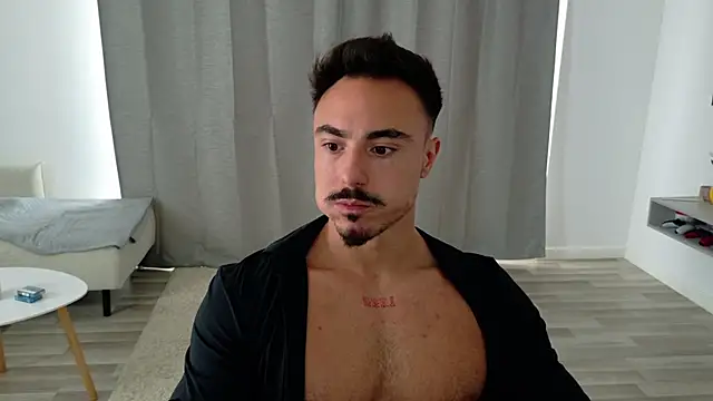 Snapshot of Master_Lukas chatting on May 21, 2026, 12:12 pm Master Lukas online show from May 21, 2026, 12:12 pm