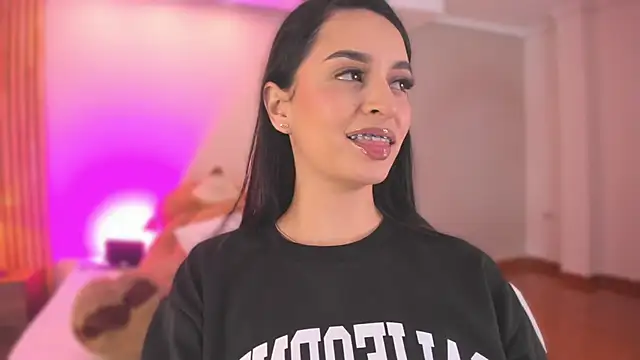  NatachaDiaz  online show from February 2, 2026, 11:42 am