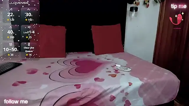 Snapshot of vsamanthaper1 chatting on February 13, 2026, 7:43 pm vsamanthaper1 online show from February 13, 2026, 7:43 pm