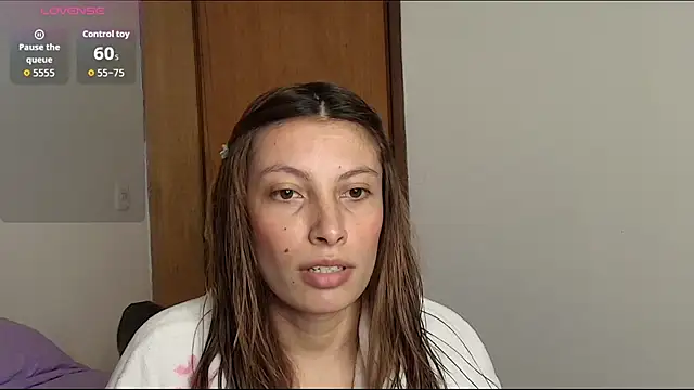 Sweet moon v  online show from March 27, 2026, 11:37 pm