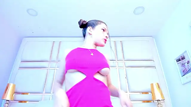 VictoriaGarret online show from March 12, 2026, 1:17 pm