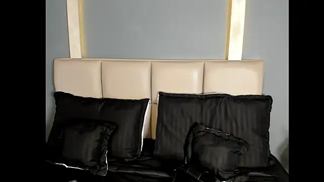 Snapshot of ChloeVixen chatting on January 7, 2026, 7:05 pm ChloeVixen online show from January 7, 2026, 7:05 pm