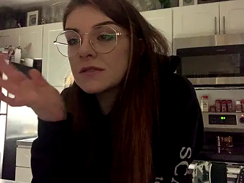 Snapshot of Intothewoodswego chatting on January 8, 2026, 12:57 am Intothewoodswego online show from January 8, 2026, 12:57 am