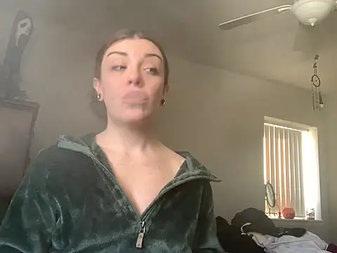 Snapshot of Intothewoodswego chatting on February 7, 2026, 2:21 pm Intothewoodswego online show from February 7, 2026, 2:21 pm