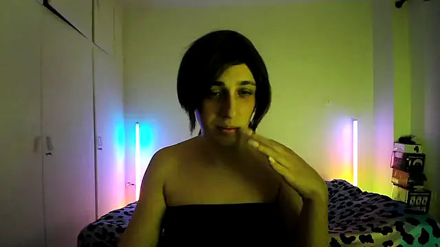 HoneyValentine online show from April 2, 2026, 8:50 pm