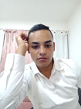 Snapshot of studentdeivy_ chatting on March 17, 2026, 11:52 pm studentdeivy online show from March 17, 2026, 11:52 pm