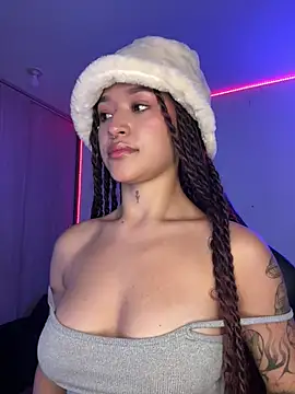 crystal dlun online show from March 16, 2026, 3:16 pm