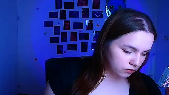 Kitty Mia Kitty online show from April 5, 2026, 5:26 am