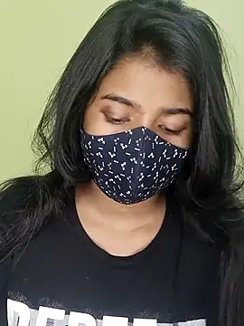 trinasa online show from April 3, 2026, 9:13 pm