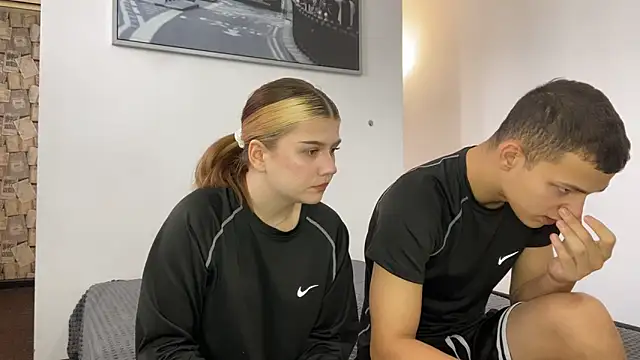 Snapshot of mirelcouple chatting on February 10, 2026, 10:08 am mirelcouple online show from February 10, 2026, 10:08 am