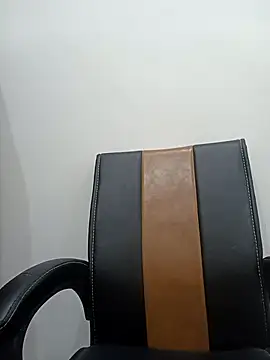 piryasharma005 online show from January 6, 2026, 4:54 pm