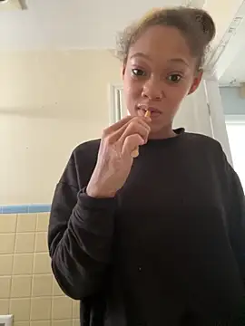 Tamiii420 online show from March 9, 2026, 2:54 pm