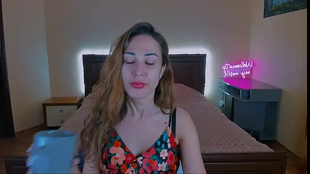 Snapshot of wise_ava chatting on March 25, 2026, 10:16 pm wise ava online show from March 25, 2026, 10:16 pm