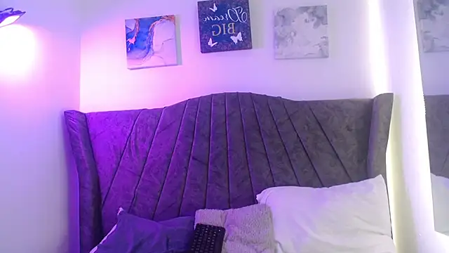 Angel adrien online show from April 13, 2026, 12:54 pm