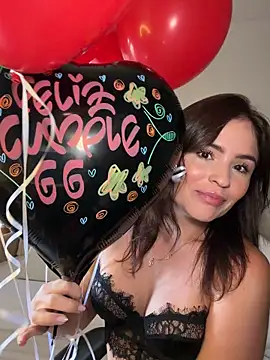 SofiaGomez444 online show from May 27, 2026, 4:37 pm