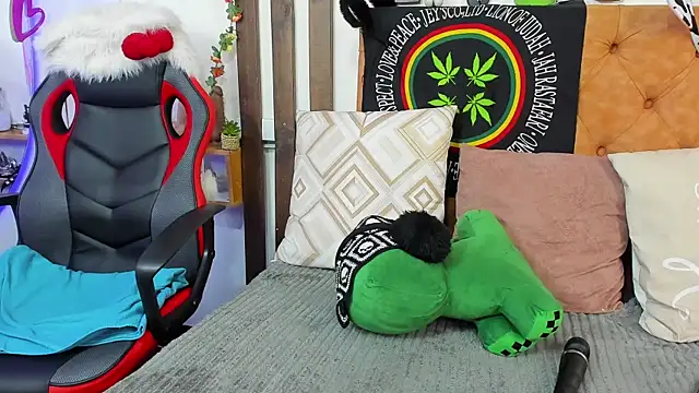 MeowMota  online show from July 28, 2026, 8:52 pm