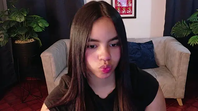 Snapshot of SofiaMante_ chatting on February 4, 2026, 9:20 pm SofiaMante online show from February 4, 2026, 9:20 pm