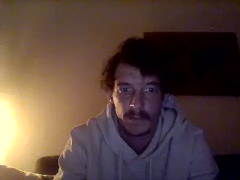 Snapshot of mrvales chatting on January 13, 2026, 10:04 pm mrvales online show from January 13, 2026, 10:04 pm