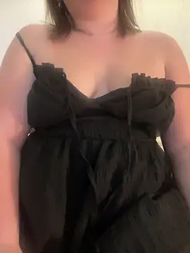 Ronde chaude online show from April 17, 2026, 9:51 pm