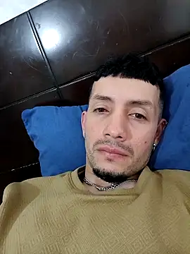 Snapshot of white_boy_li chatting on April 9, 2026, 4:12 am white boy li online show from April 9, 2026, 4:12 am