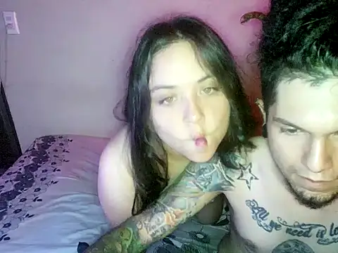 Snapshot of steffandjoshh420 chatting on February 4, 2026, 2:06 am steffandjoshh420 online show from February 4, 2026, 2:06 am