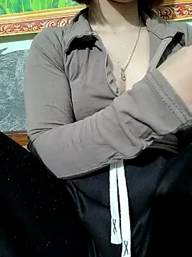 Snapshot of -LunaLust chatting on February 4, 2026, 6:08 am -LunaLust online show from February 4, 2026, 6:08 am