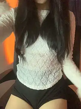 Snapshot of Jennybae23 chatting on February 8, 2026, 8:29 am Jennybae23 online show from February 8, 2026, 8:29 am