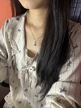 Snapshot of Jennybae23 chatting on March 24, 2026, 6:51 am Jennybae23 online show from March 24, 2026, 6:51 am