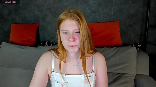 Snapshot of Sally_Ange1 chatting on February 5, 2026, 9:14 am Sally Ange1 online show from February 5, 2026, 9:14 am