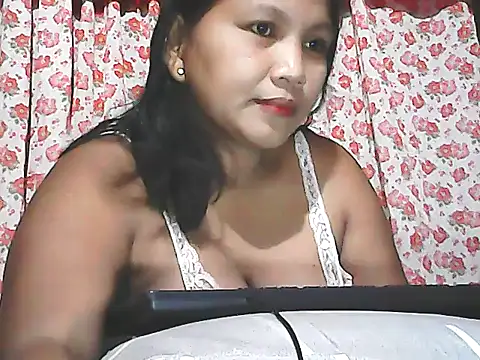 Snapshot of Hot_zerah05 chatting on January 8, 2026, 8:16 am Hot zerah05 online show from January 8, 2026, 8:16 am