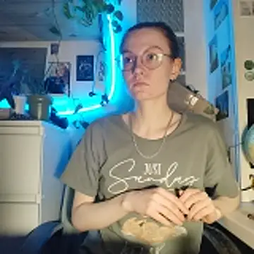 Snapshot of Shy_Bamby chatting on April 28, 2026, 8:36 pm Shy Bamby online show from April 28, 2026, 8:36 pm