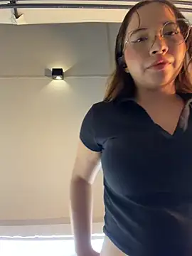 Snapshot of AliciaWhite_nt chatting on June 1, 2026, 1:07 am AliciaWhite nt online show from June 1, 2026, 1:07 am