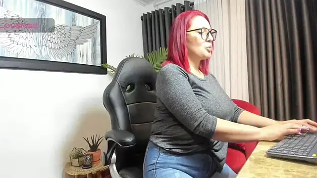 VictoriaPaker online show from March 9, 2026, 11:25 am