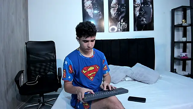 Alejo Grey online show from January 8, 2026, 1:02 pm