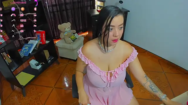 Snapshot of SophiiaRios_ chatting on April 4, 2026, 1:19 pm SophiiaRios online show from April 4, 2026, 1:19 pm