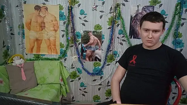 LuxeBoy  online show from January 11, 2026, 12:04 am