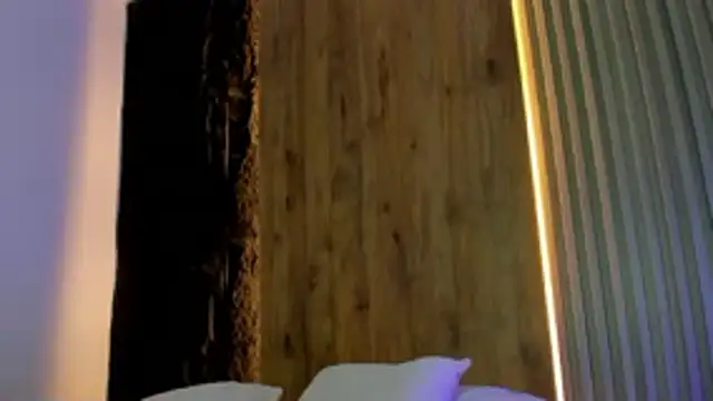 bella fernand online show from April 25, 2026, 2:14 am