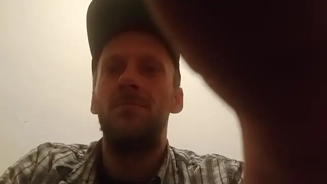 Snapshot of YeahDaynight2 chatting on January 10, 2026, 3:52 am YeahDaynight2 online show from January 10, 2026, 3:52 am