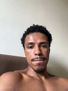 Snapshot of LorenzoBlack27 chatting on February 28, 2026, 4:30 pm LorenzoBlack27 online show from February 28, 2026, 4:30 pm