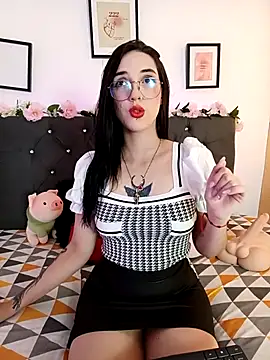 Snapshot of RoseNyx chatting on February 6, 2026, 8:45 pm RoseNyx online show from February 6, 2026, 8:45 pm