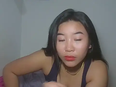 Zyeiii online show from February 9, 2026, 4:33 pm