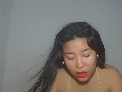 Snapshot of Zyeiii chatting on June 5, 2026, 6:57 pm Zyeiii online show from June 5, 2026, 6:57 pm