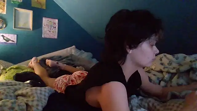 Snapshot of quwuinnie333 chatting on February 5, 2026, 4:28 am quwuinnie333 online show from February 5, 2026, 4:28 am