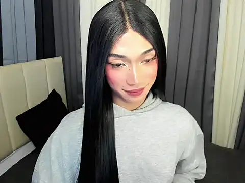 Snapshot of FyangFoxx chatting on May 6, 2026, 5:51 pm FyangFoxx online show from May 6, 2026, 5:51 pm