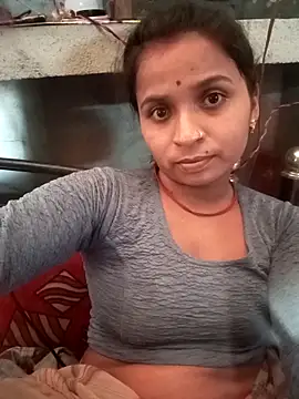 Snapshot of Hirdesh_sahu chatting on May 17, 2026, 5:38 am Hirdesh sahu online show from May 17, 2026, 5:38 am