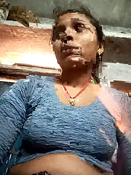 Snapshot of Hirdesh_sahu chatting on May 25, 2026, 7:58 am Hirdesh sahu online show from May 25, 2026, 7:58 am